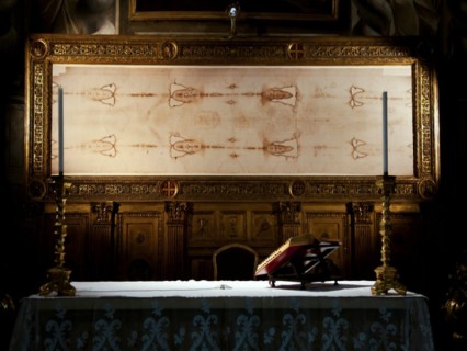Sacra Sindone a Udine, una copia del sudario in esposizione